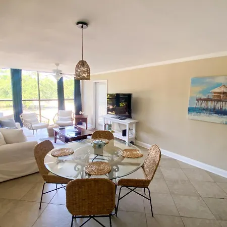 Fun 2 Bed/2 Bath Condo With Pool On Biloxi Beach Exterior photo